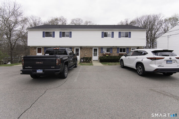 Property Photo:  27 Allen Drive A  CT 06382 