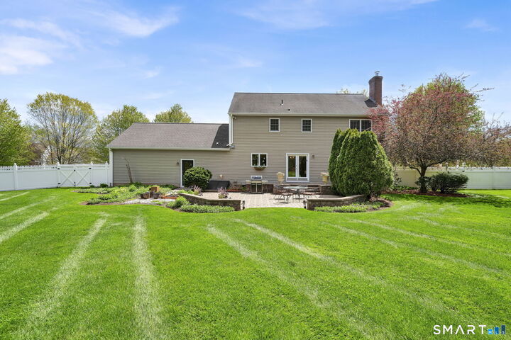 Property Photo:  75 Spinners Run  CT 06074 