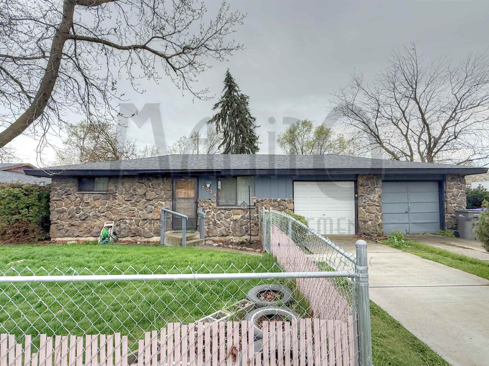 Property Photo:  7924 E Indiana Ave  WA 99212 
