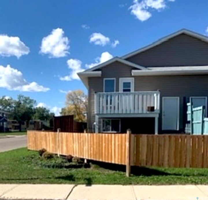 46 Clarke Avenue — photo 1
