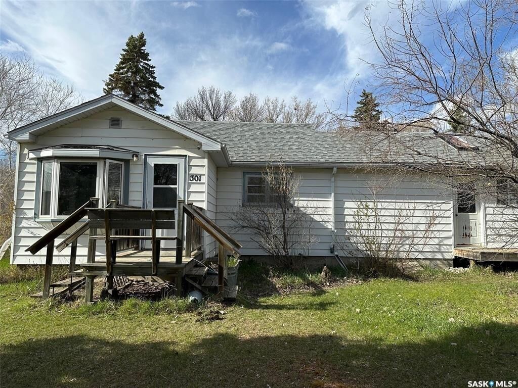Property Photo:  301 Belfast Street  SK S0C 1W0 
