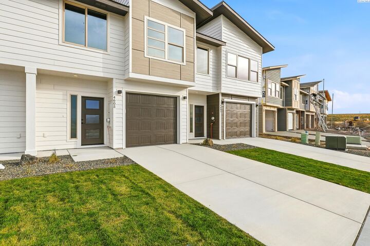 Property Photo:  4605 Road 114  WA 99301 