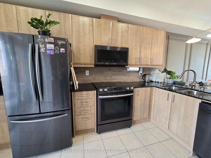 Photo de la propriété: 1389 Salem Road N ON L1Z 0R9