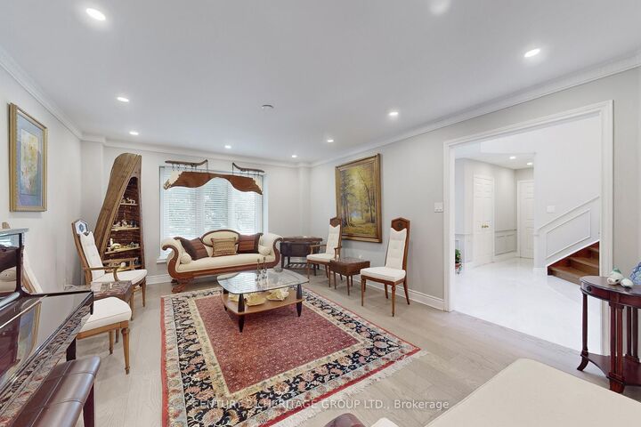 Property Photo:  335 Fern Avenue  ON L4C 8P6 