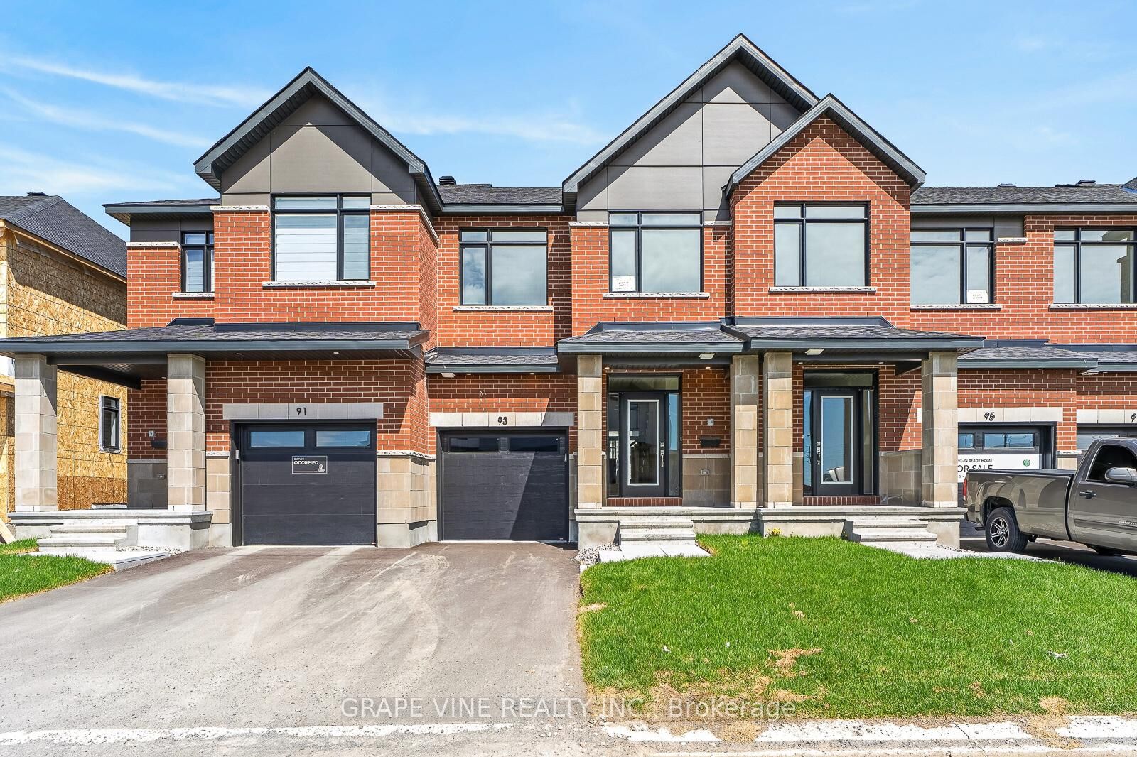 Property Photo: 93 San Felice Circle ON K2S 2R9