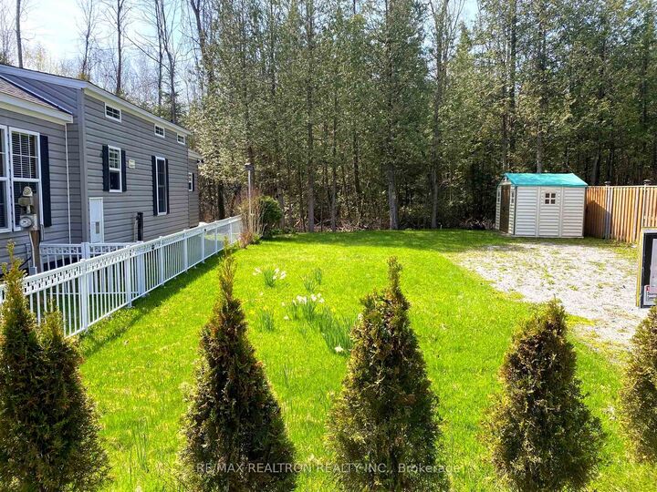 Property Photo: 53 Horseshoe Circle ON L0E 1N0