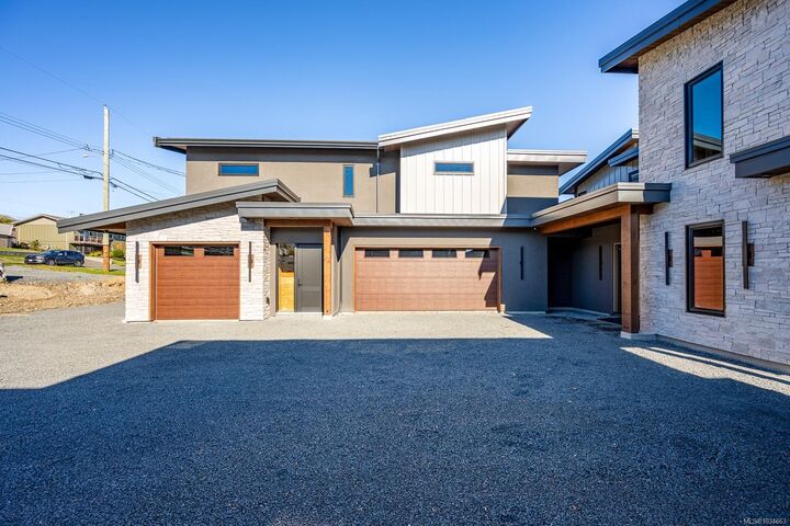 Property Photo: 89 Murphy St S BC V9W 1Y5