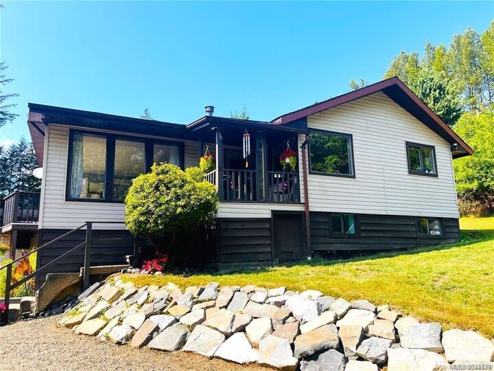 Property Photo: 973 Island Hwy BC V0P 1R0
