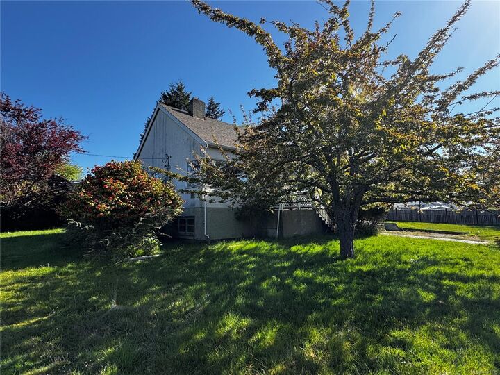 385 Kinver St — photo 1