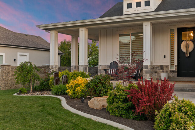 Property Photo:  2027 W Nicholas Farm Ln  UT 84095 