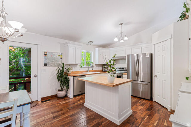 Property Photo:  814 Mountain Rd  UT 84321 