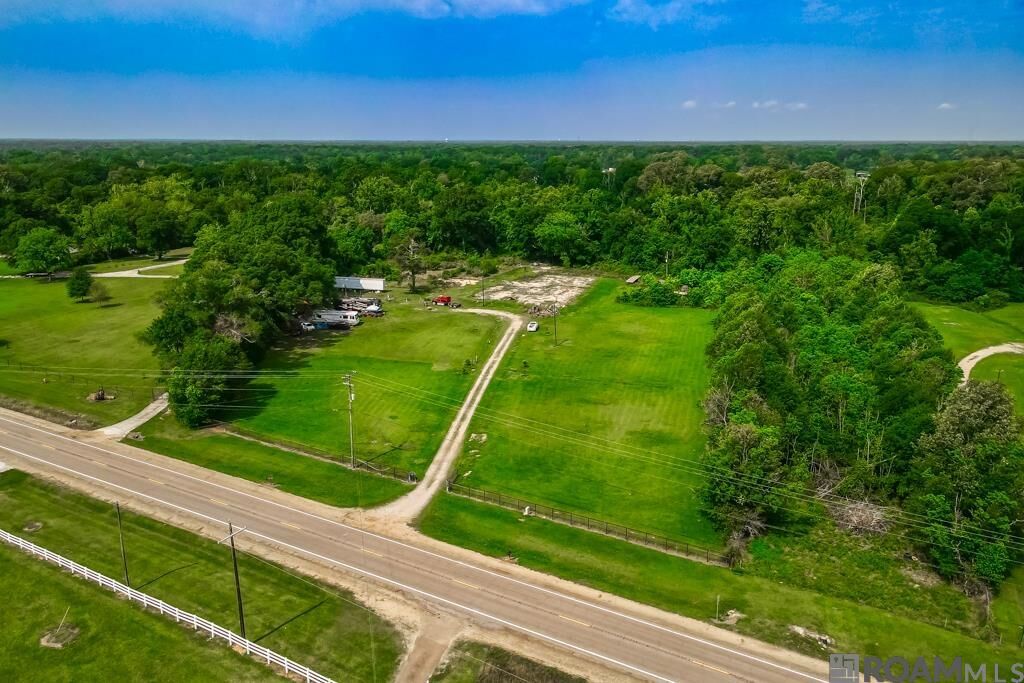 Property Photo:  21717 Plank Rd  LA 70791 