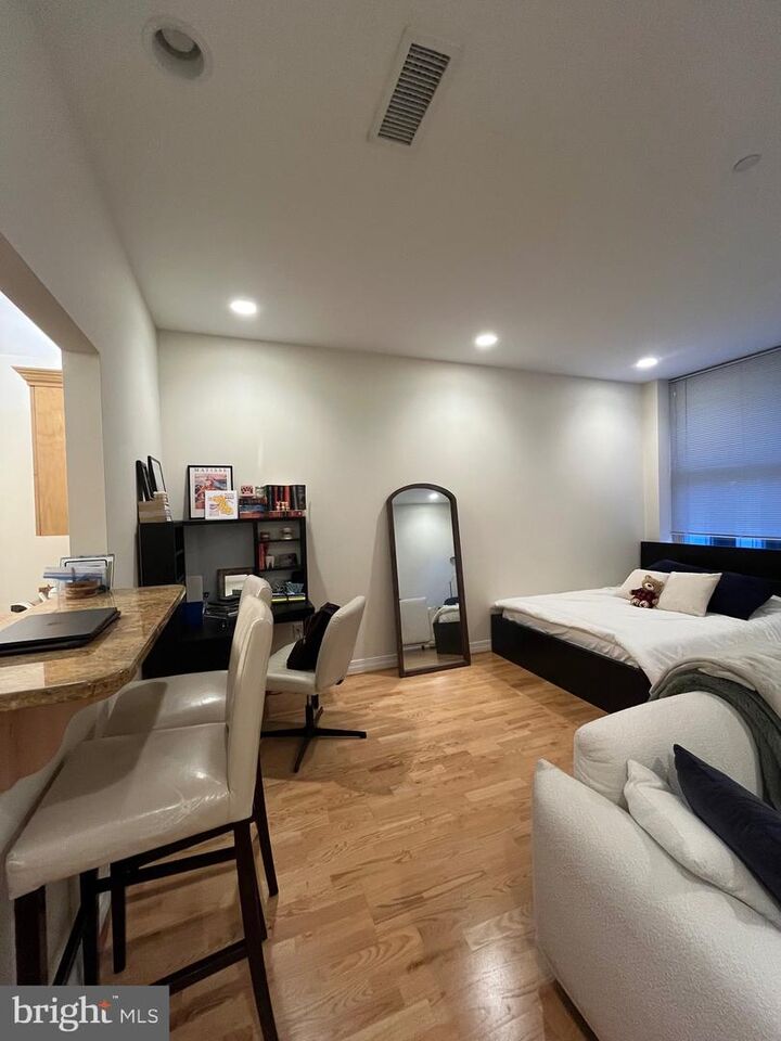 Property Photo: 1600 Arch Street 1510 PA 19103