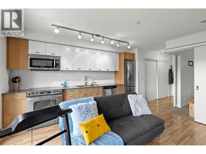 Property Photo:  1550 Dickson Avenue 316  BC V1Y 4B7 