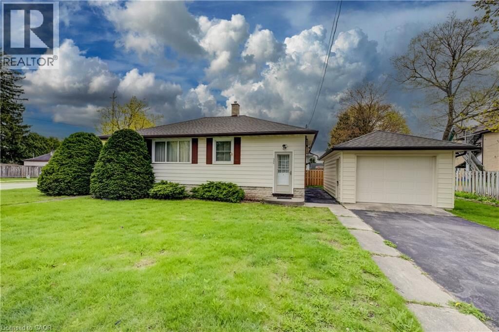Property Photo:  320 Waterloo Street  ON N0G 2L3 