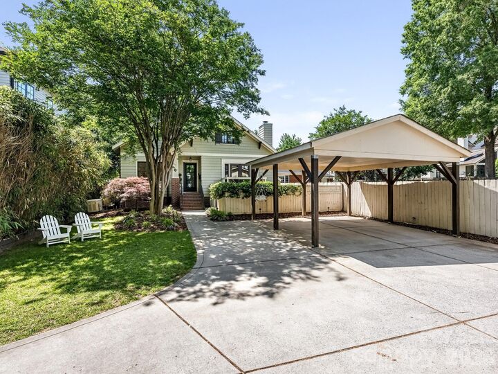 Property Photo:  207 Towill Place  NC 28211 