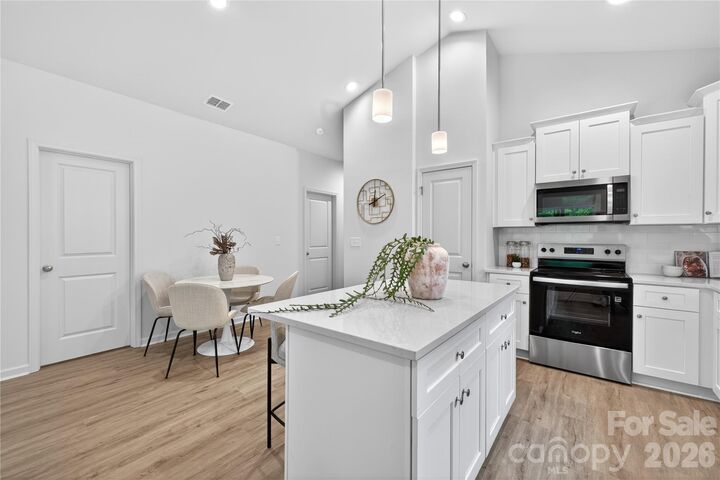 Property Photo: 7007 Frye Place NC 28269