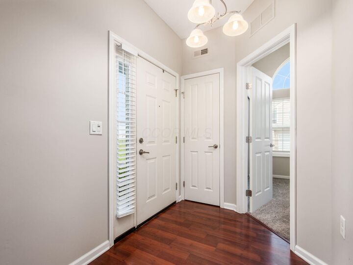 Property Photo:  6816 Kinsale Lane  OH 43065 