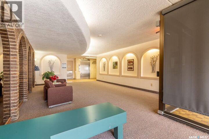 Property Photo:  504 20 Kleisinger Crescent  SK S4R 7M3 
