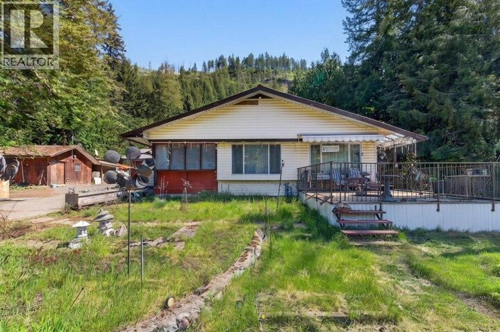 97 Salmon River Road — photo 1