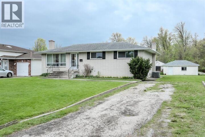 Property Photo:  3949 Woodward Avenue  ON N8W 2Z5 