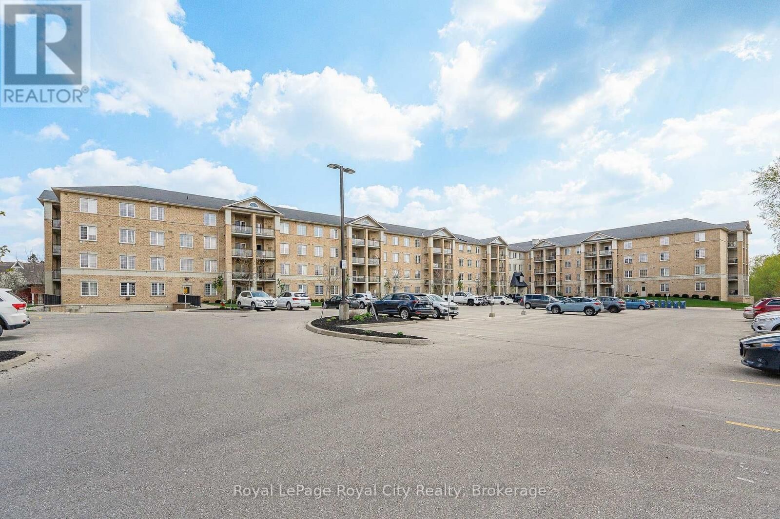 Property Photo:  1077 Gordon Street 234  ON N1Y 0E3 