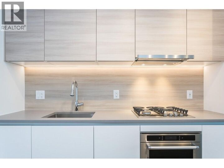 Property Photo:  525 Foster Avenue 2708  BC V3J 0H6 