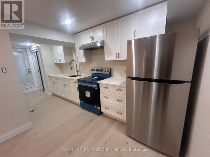 Property Photo:  4 Sutton Court  ON L3R 9B4 