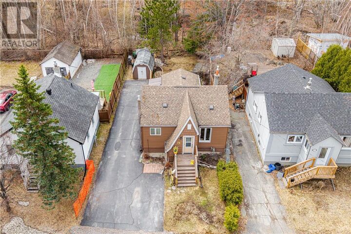 Property Photo:  75 McKinnon Street  ON P3B 3J3 