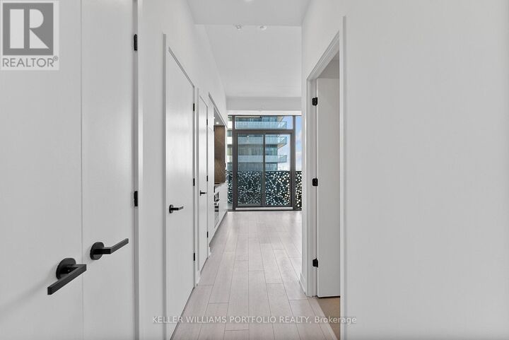 Property Photo:  55 Charles Street East 3011  ON M4Y 0J1 