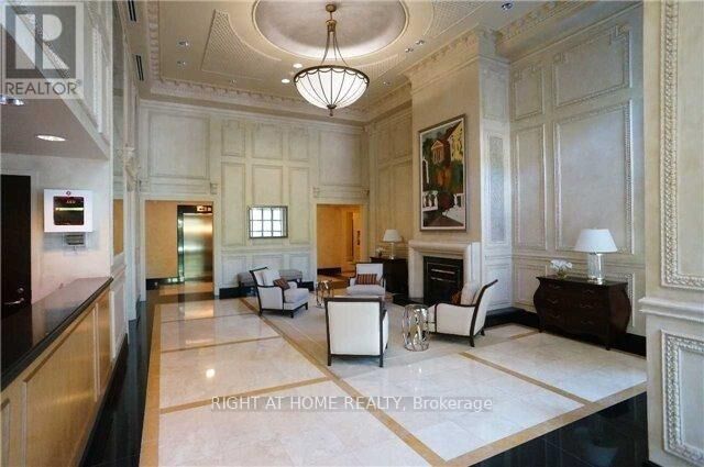 Property Photo:  18 William Carson Crescent 716  ON M2P 2G6 