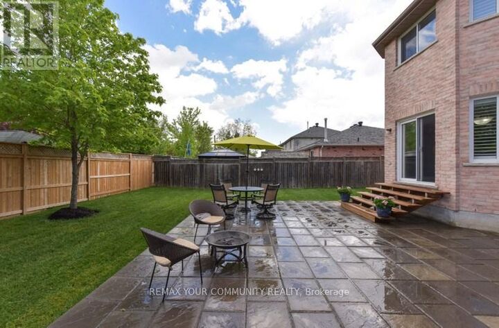 Property Photo:  110 Ruffet Drive  ON L4N 0N6 