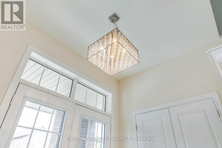 Property Photo:  353 Leadwood Gate  ON L6M 1L7 