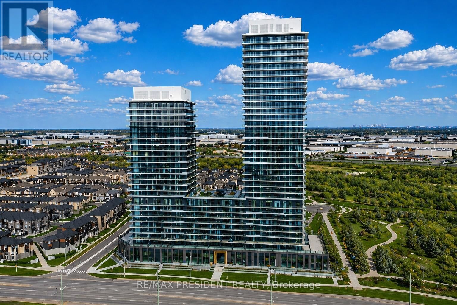 Property Photo:  15 Skyridge Drive 2218  ON L6P 4S3 