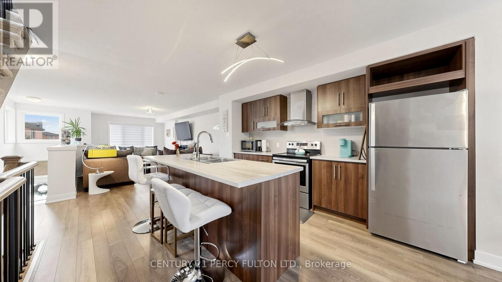 Property Photo:  71 Donald Fleming Way  ON L1R 0N8 