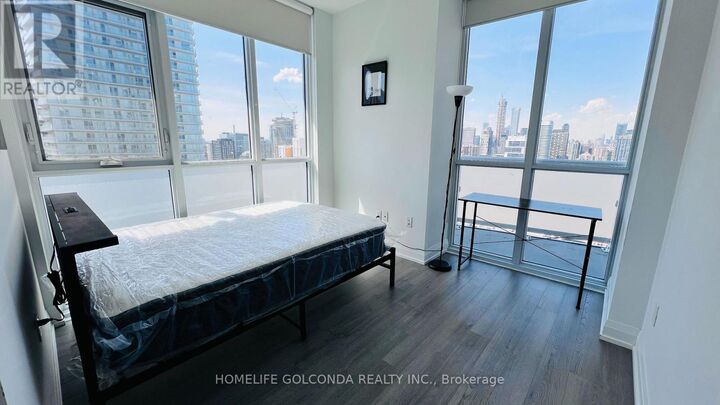 Property Photo:  77 Mutual Street Ph08  ON M5B 0B9 