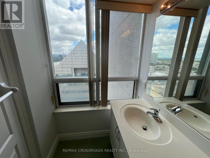 Property Photo:  60 Brian Harrison Way 1907  ON M1P 5J5 