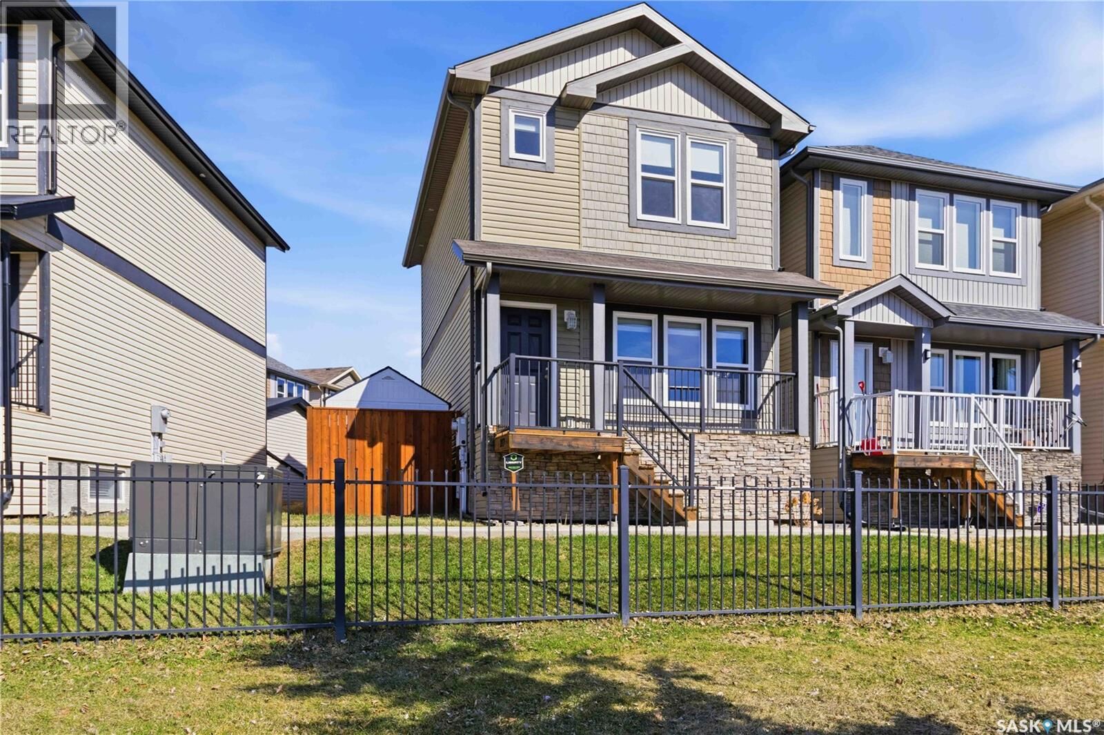 Property Photo:  217 315 Hampton Circle  SK S7R 0J7 