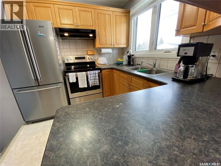 Property Photo:  116 Clarewood Crescent  SK S3N 2V2 