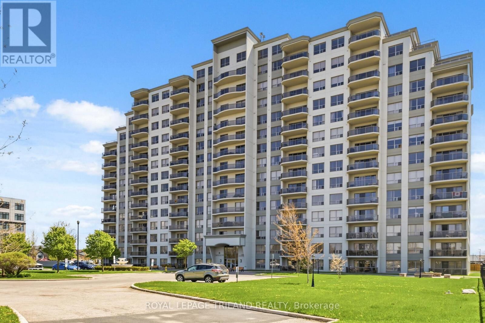 Property Photo:  1030 Coronation Drive 110  ON N6G 0G5 
