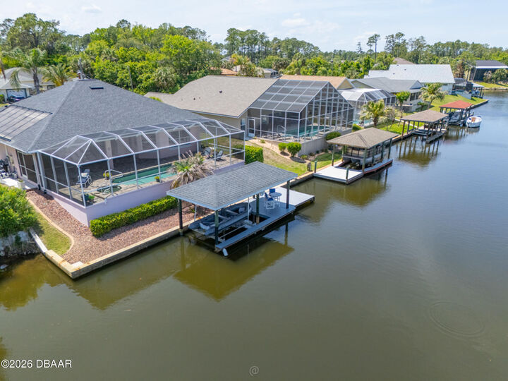Property Photo:  10 Crabtree Court  FL 32137 