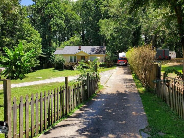 Property Photo:  2920 Jonesboro Road SE  GA 30354 