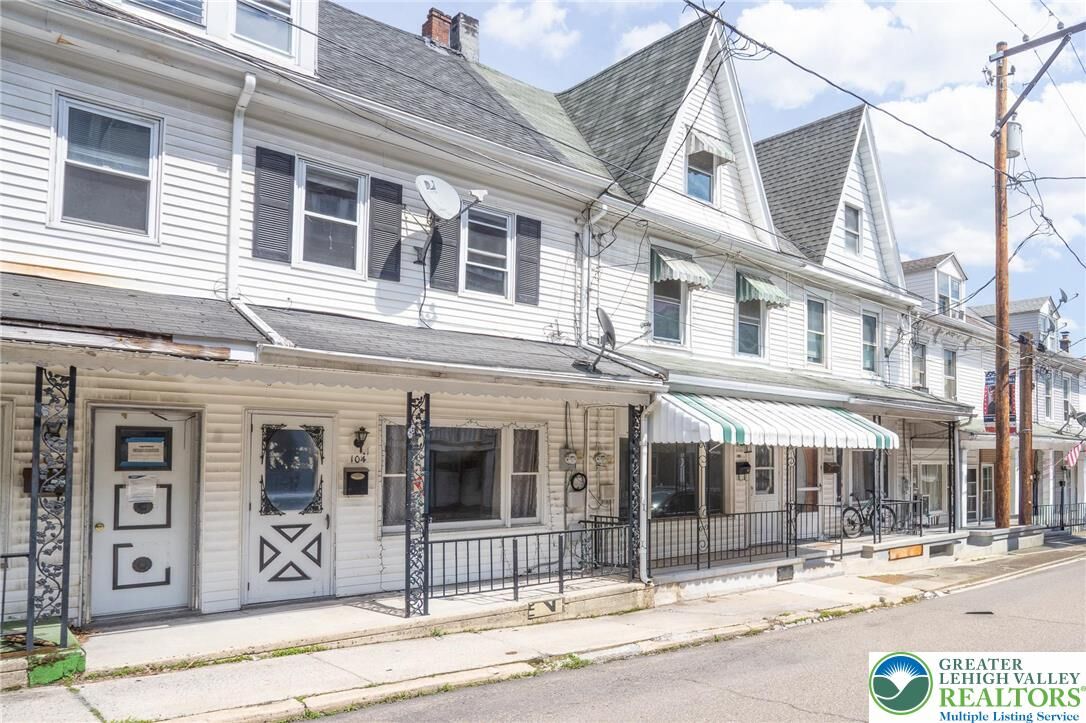 Property Photo:  104 Water Street  PA 17959 