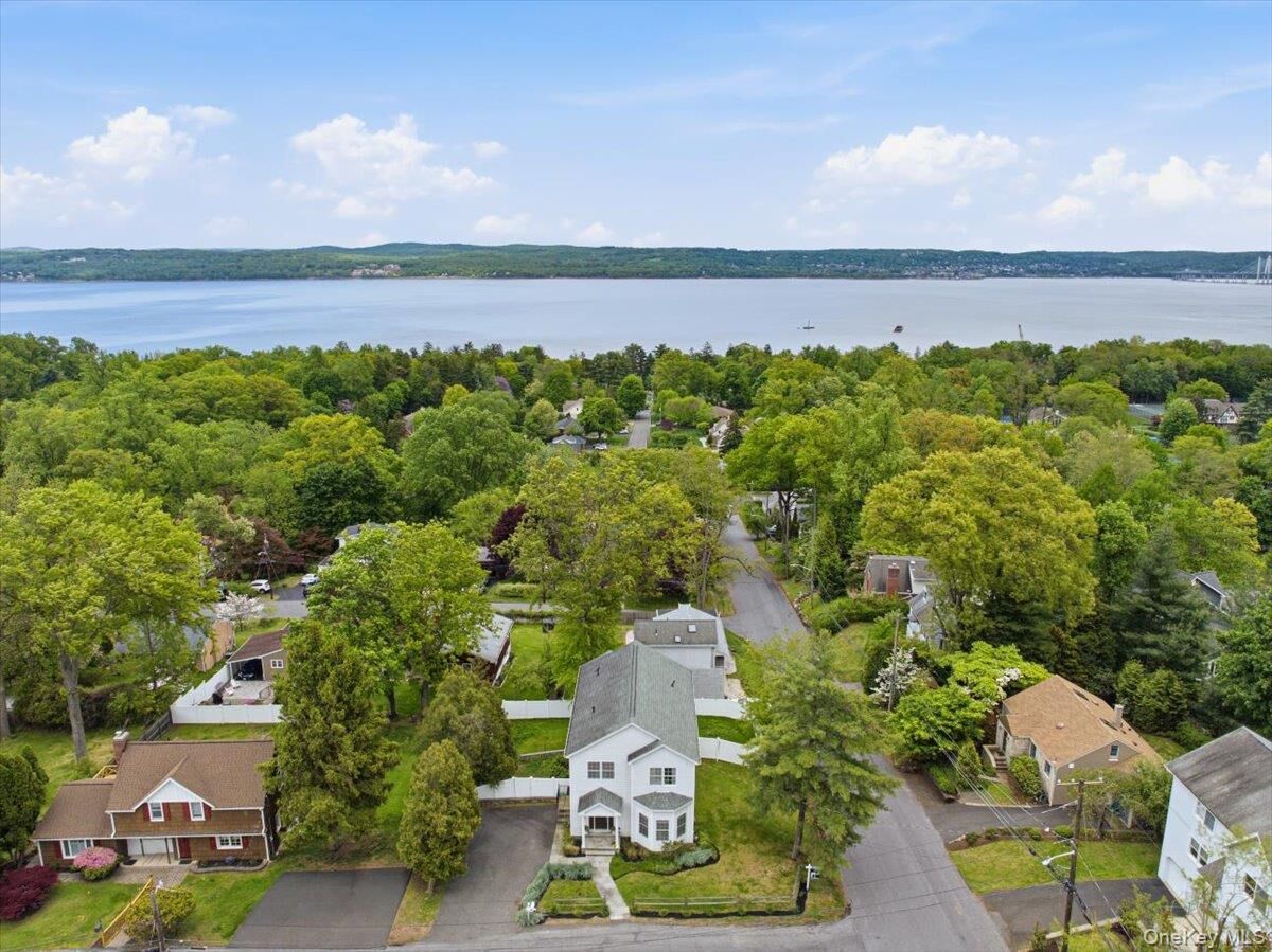 Property Photo:  401 Centre Avenue  NY 10960 