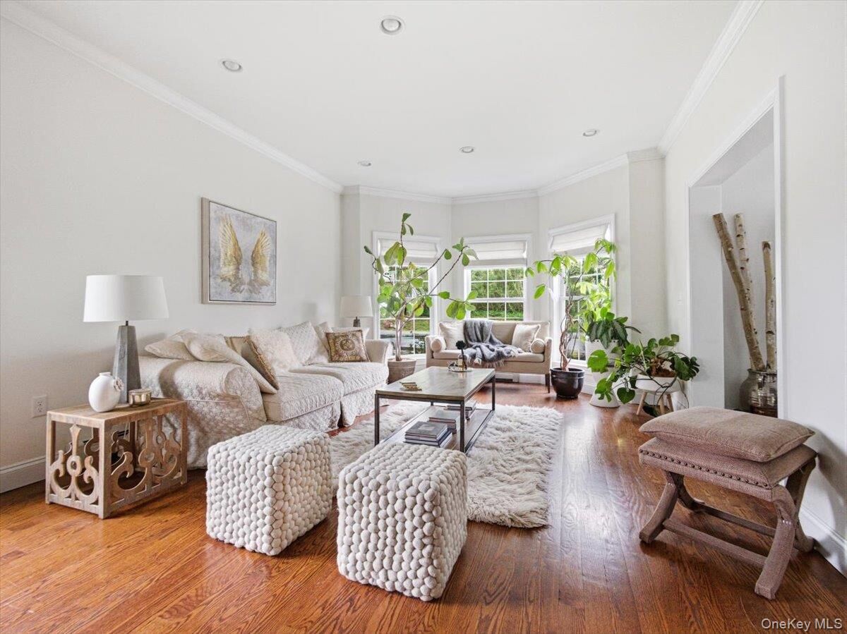 Property Photo:  401 Centre Avenue  NY 10960 