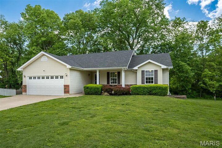 Property Photo:  344 Fourbush Court  MO 63389 