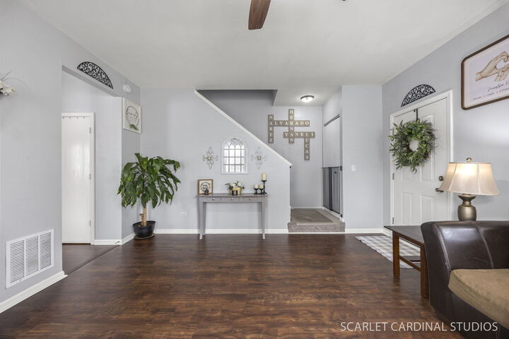 Property Photo:  2441 Claridge Lane  IL 60538 
