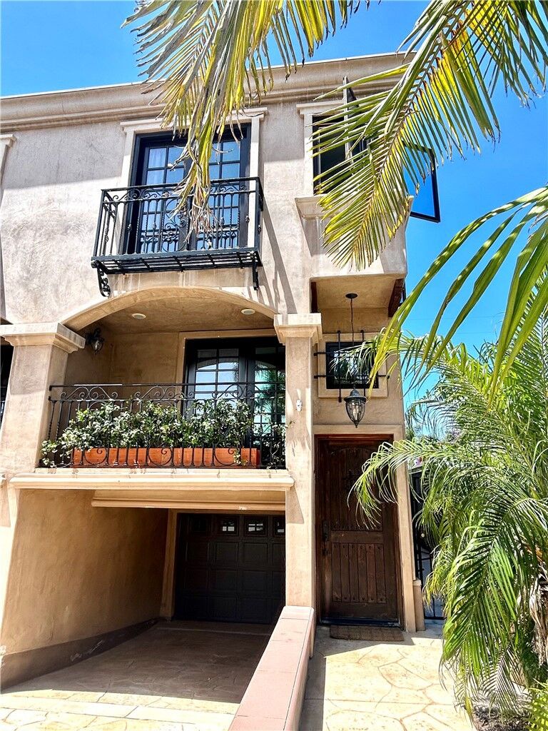 Property Photo:  148 W Marquita B  CA 92672 