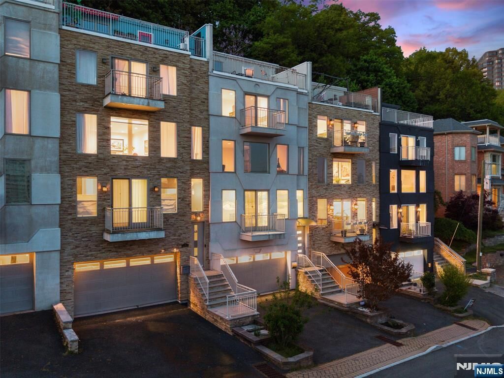 Property Photo:  7 Oakdene Terrace 7  NJ 07020 