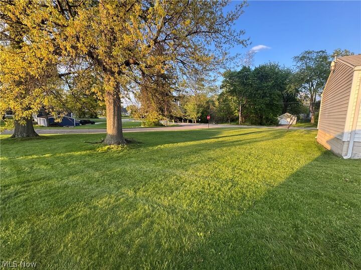 Property Photo: 449 Creed Street OH 44471